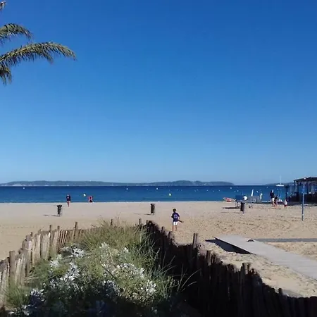 Entre Plages Et Collines Studio アパート *
